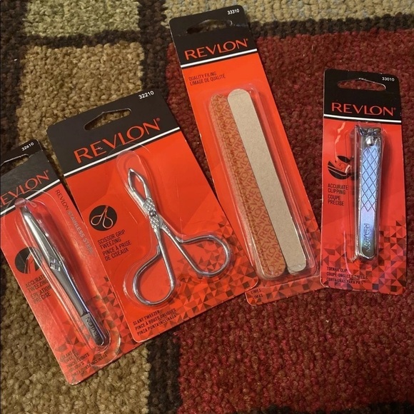 Revlon Stainless Steel Accurate Tweezing  Set - Picture 1 of 1